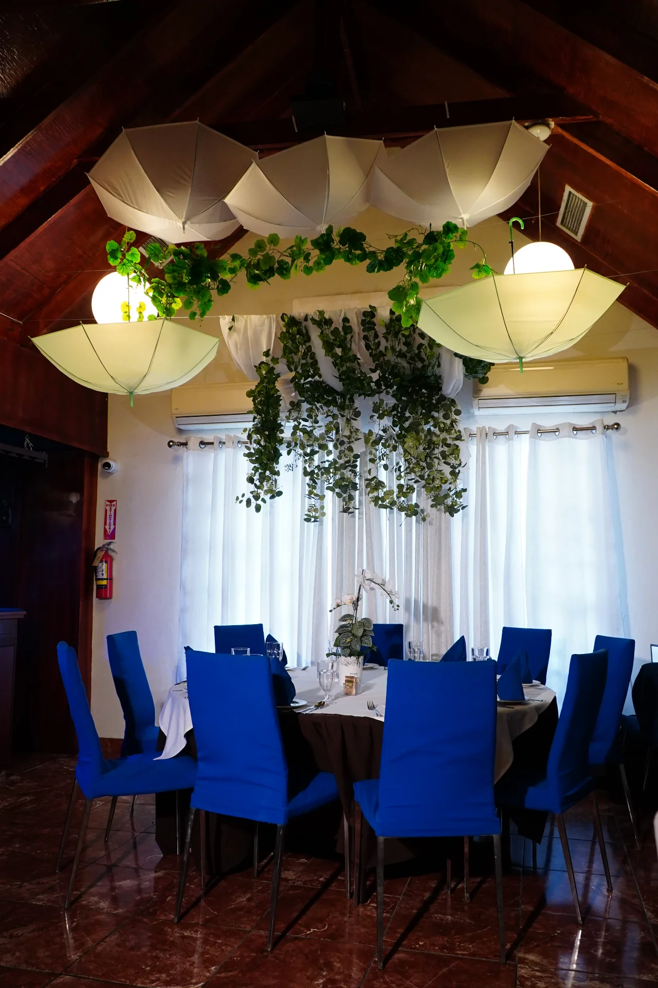 Salón de Mar del Caribe Restaurant en Calle Loíza